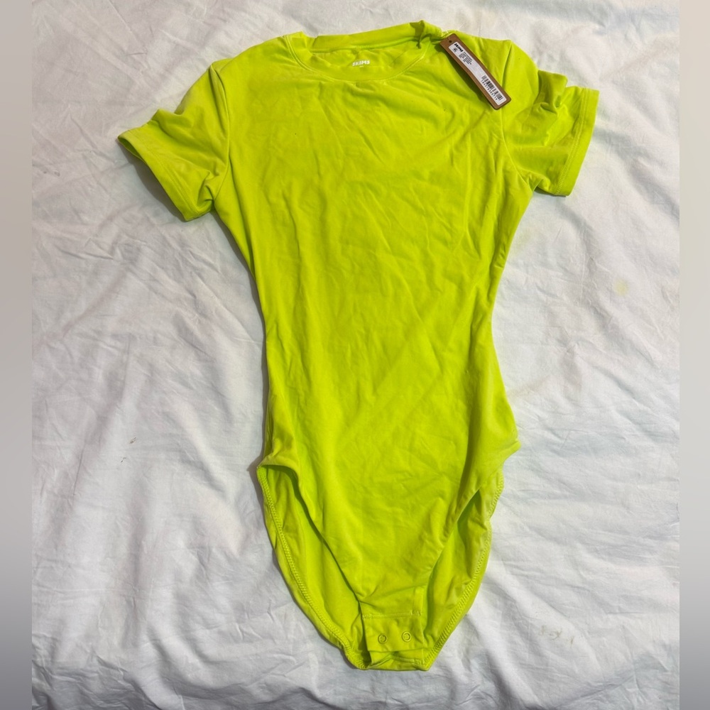 SALE Skims daffodil  xxs fits everybody bodysuit